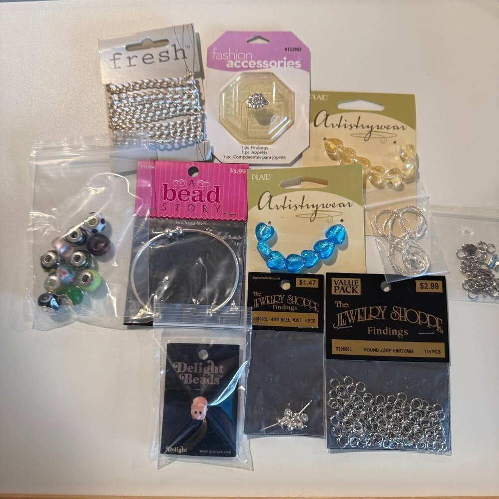 Lot of 11 items of Jewelry Making Items‎